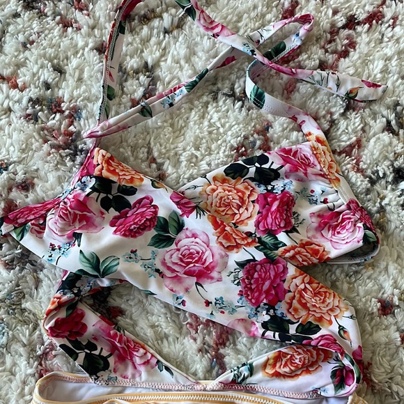 Cupshe Floral and Striped One Piece - Picture 2 of 3